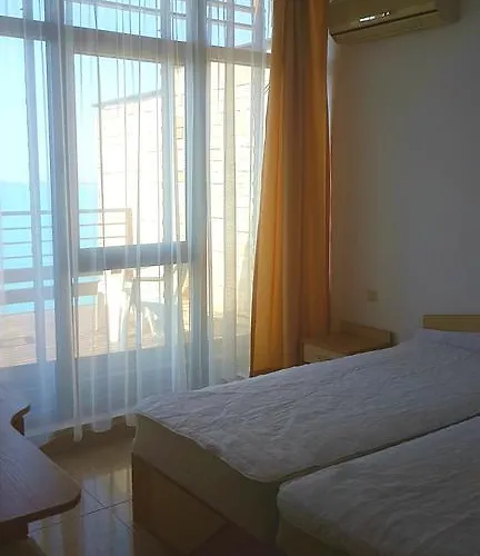 Апартамент Dolce Penthouse Свети Влас